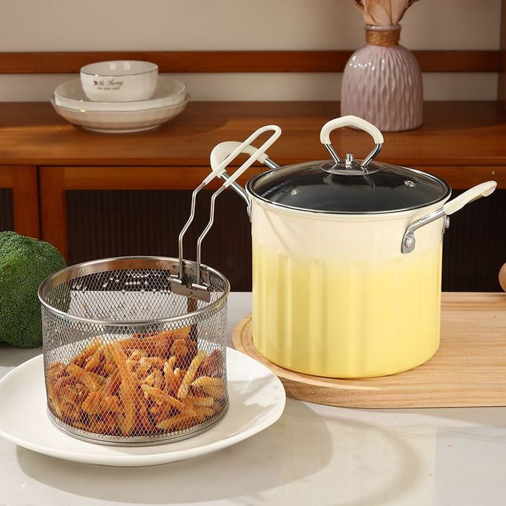 3L Deep Frying Pot with Oil Strainer Basket – Stainless Steel Fryer with Lid